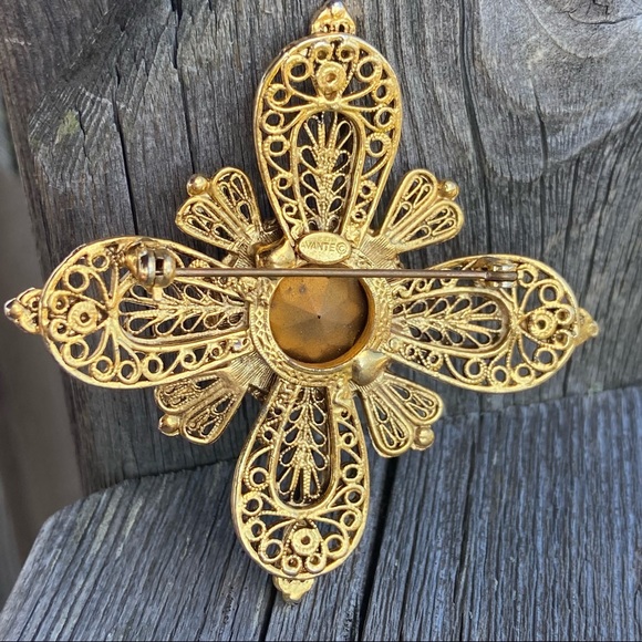 Avante pin with large center rhinestone - Picture 2 of 5